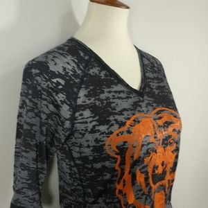 Top: Chicago Bears Burnout V-Neck Shirt Sleeve